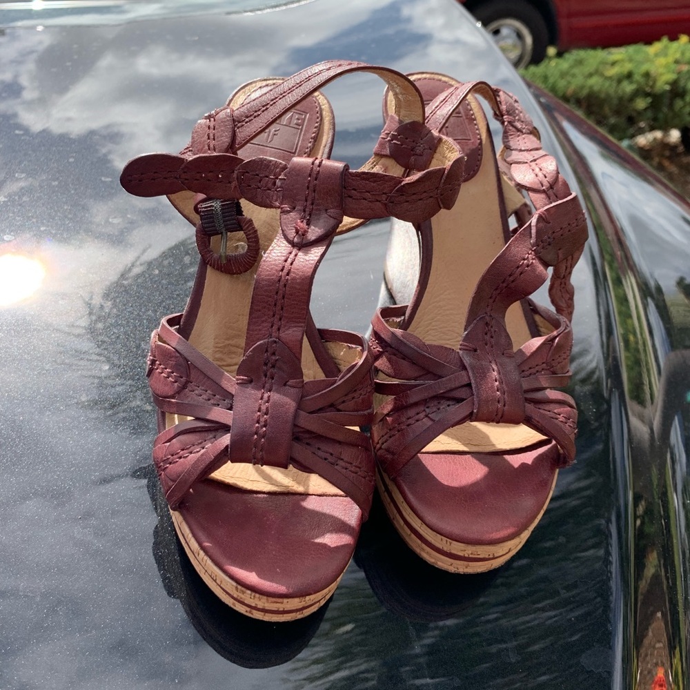 Frye platform sandals burgundy